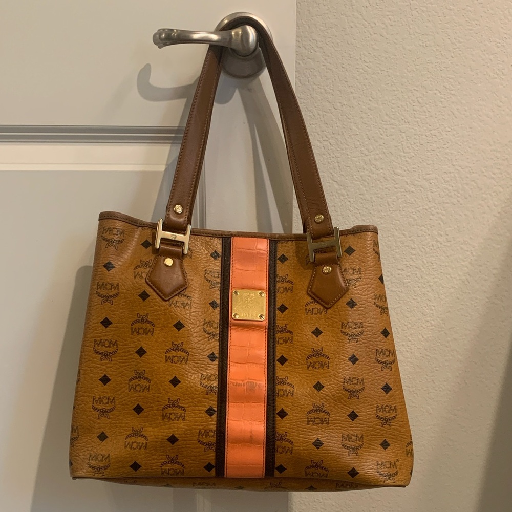 MCM Medium Munchen Logo Tote